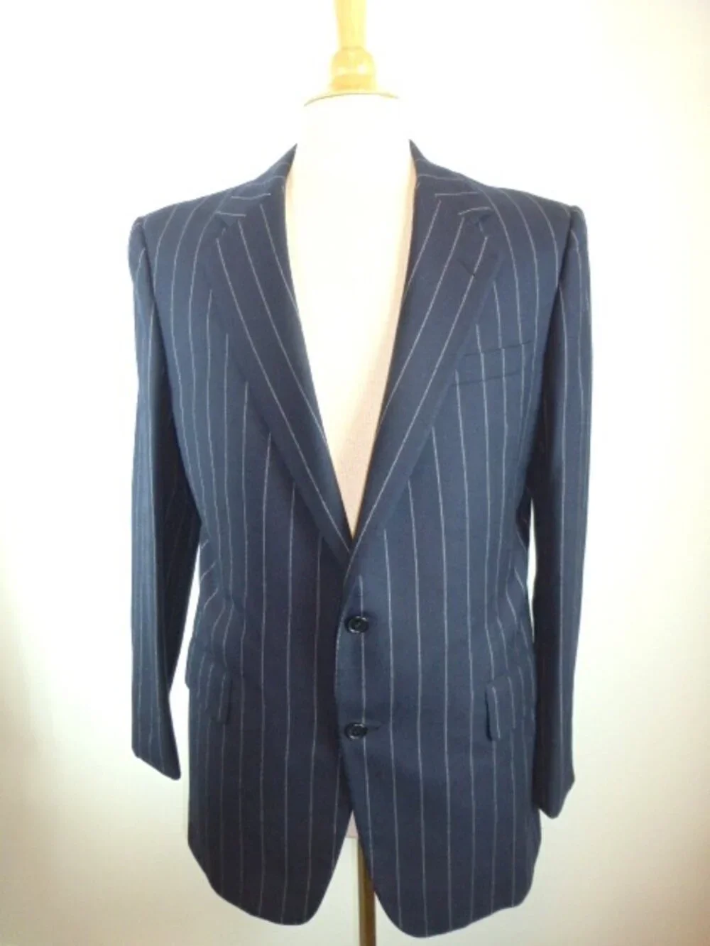 H. HUNTSMAN & SONS navy stripes 2 button blazer 42 Savile Row England vintage